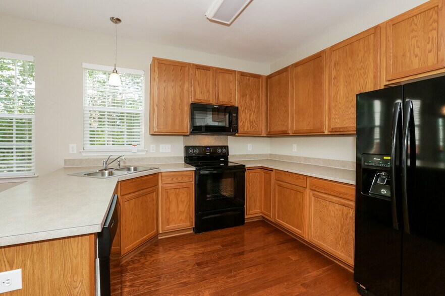 Building Photo - 4267 Kiser Woods Dr SW