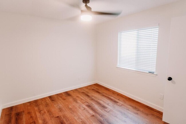 Building Photo - 1505 Windsong Trail