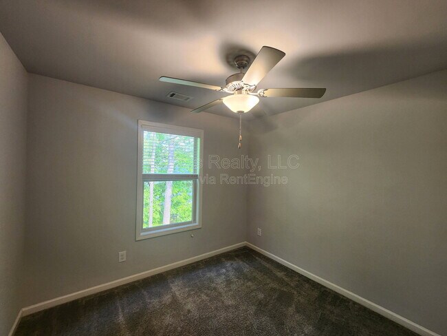 Building Photo - 2079 Pinnacle Walk