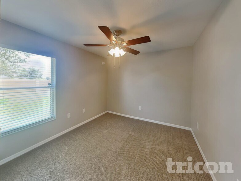 Building Photo - 10752 Carloway Hills Dr