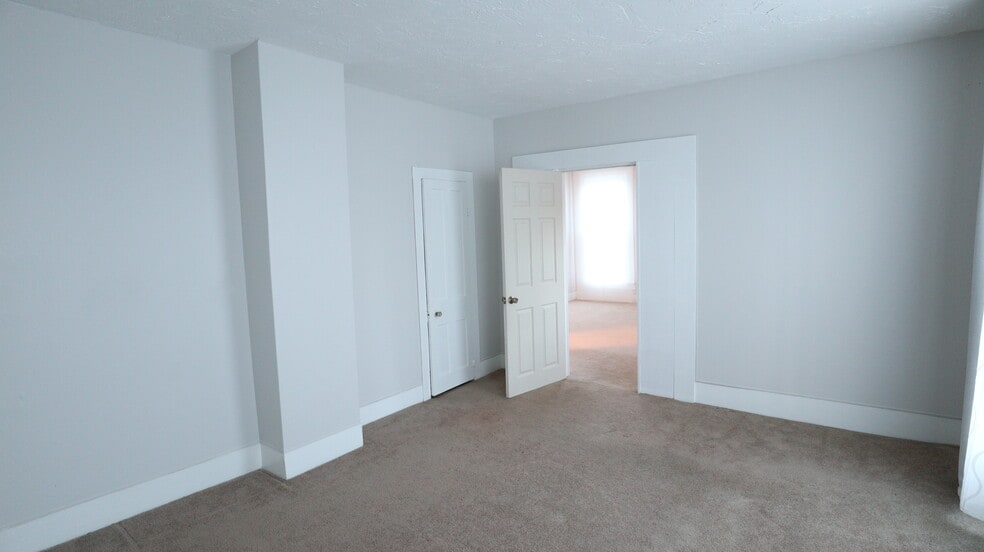 Building Photo - 355 S Rocky River Dr