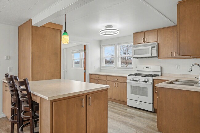 Building Photo - 6520 S 070 E