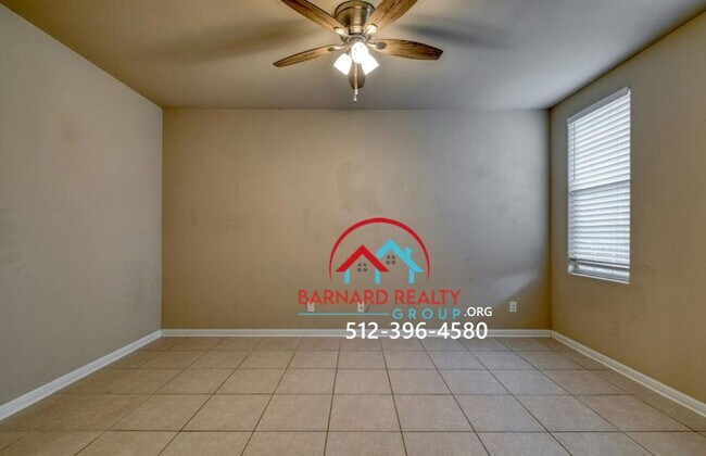 Building Photo - Available Now: 3 bed/2 Bath in Desirable B...