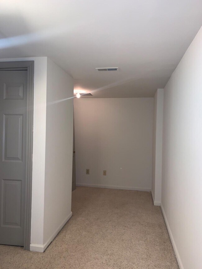 Building Photo - 1129 Turkey Foot Rd