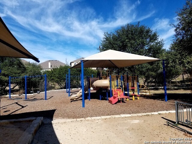 Building Photo - 3 Bedroom in The Point @ Bulverde Village
