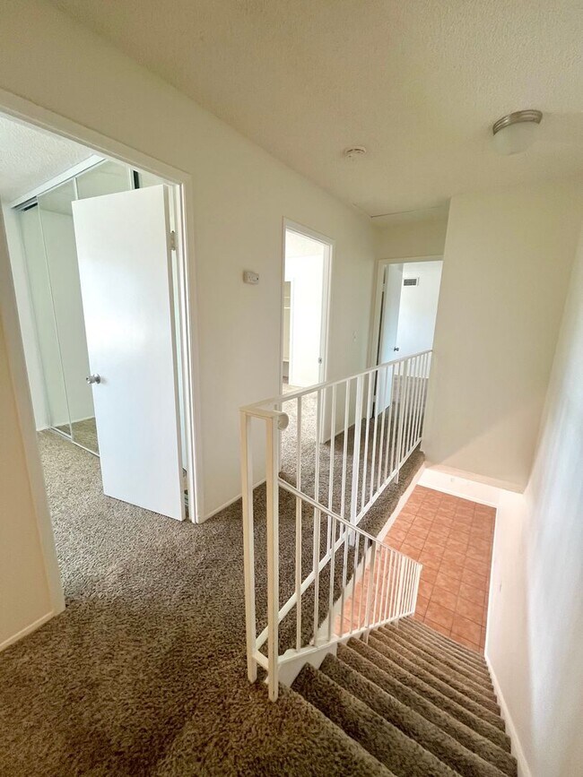 Building Photo - 1450 Melrose Ave