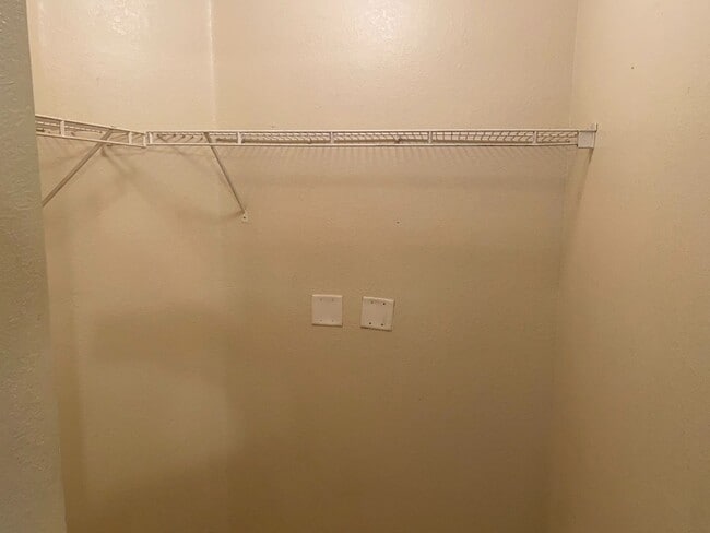 Building Photo - 1416-1418 W 12th St