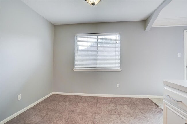 Building Photo - 3614 Lindenfield Dr
