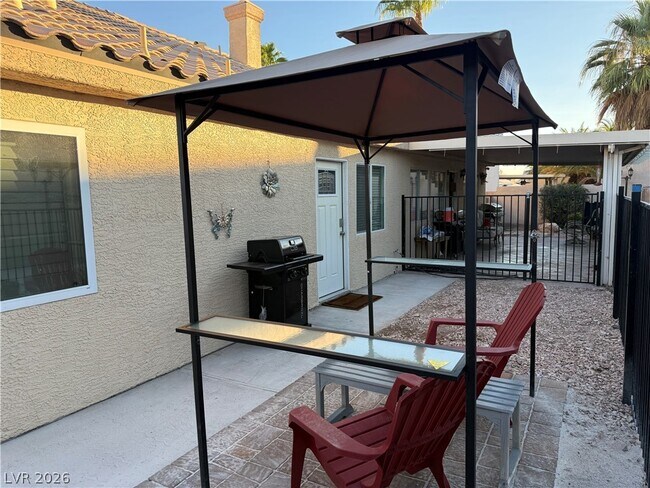 Building Photo - 2749 Canarsy Ct