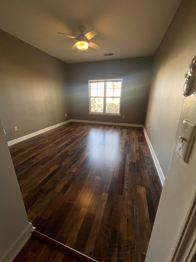 Building Photo - 16324 Redstone Mountain Ln