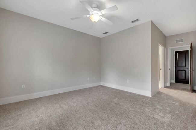 Building Photo - Midtown Tallahassee Townhome