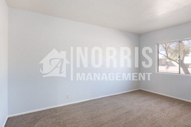 Building Photo - Great Home With NO HOA