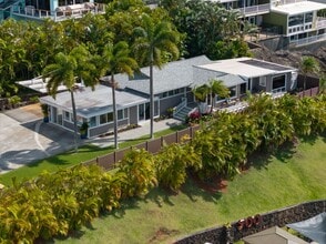 Building Photo - Scenic Hilltop Home with Pool & Views – 4B...