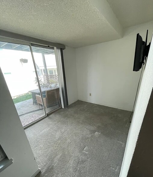 Building Photo - 6881 Xavier Cir