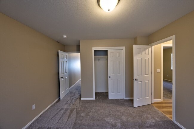 Building Photo - ARTS & CRAFTS GORGEOUS 2 STORY 3 BEDROOM + OFFICE 2.5 BATH. POOL, CLUBHOUSE, TENNIS INCLUDED!