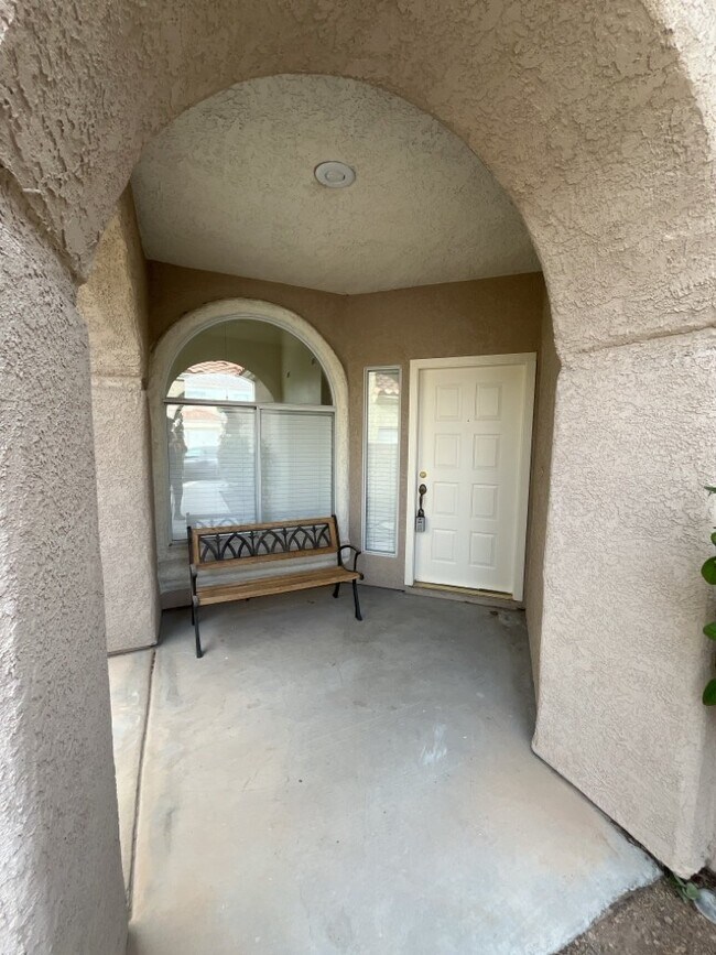 Building Photo - Encounter the ultimate luxury living experience with this 4-bedroom, 2197 sq ft house