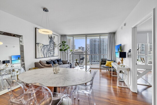 Building Photo - 485 Brickell Ave