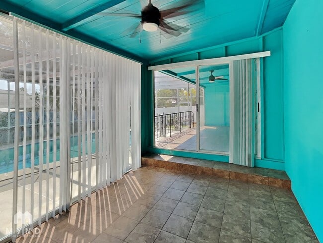 Building Photo - 968 Wicks Dr