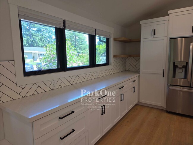 Building Photo - Amazing one of a kind home in the Heart of Walnut Creek
