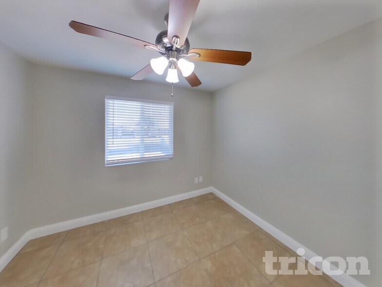 Building Photo - 9026 N 64th Dr