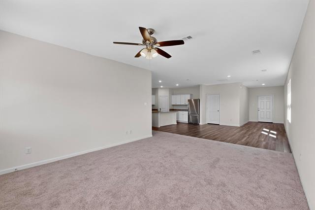 Building Photo - 225 Savannah Wy