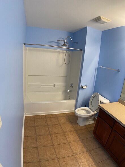 Master Bath - 4173 Milford Ln