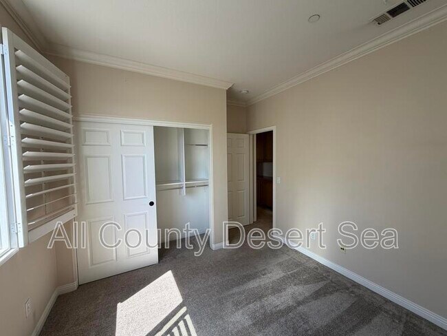Building Photo - 16621 Maywood Ln