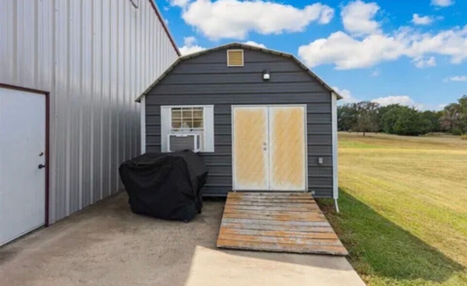 Building Photo - 652 Co Rd 4252