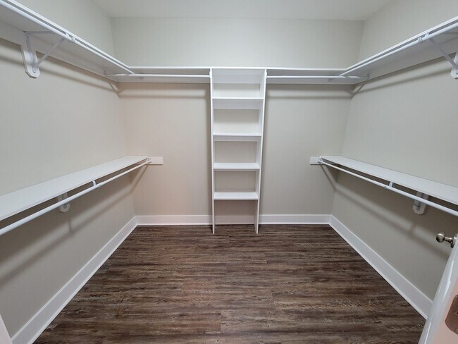 Building Photo - 4137 US-301