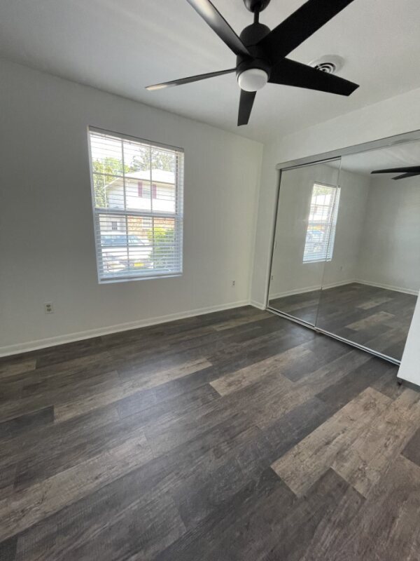 Building Photo - 25B Pine Ln