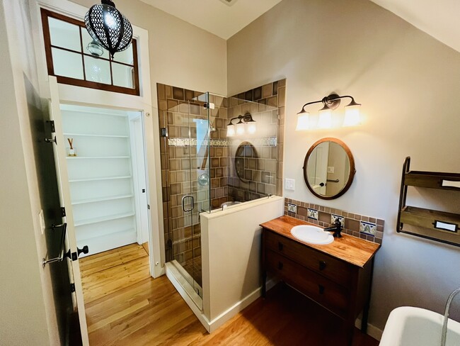 Building Photo - 83 Washington Ave