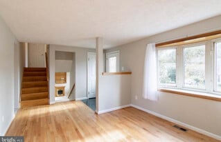 Building Photo - 6 Big Stone Ct