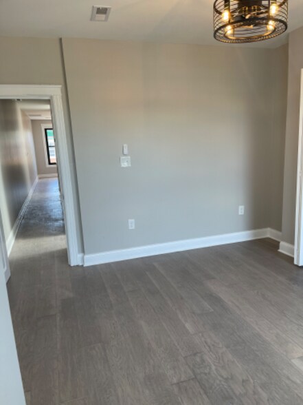 Building Photo - 103 N Linwood Ave