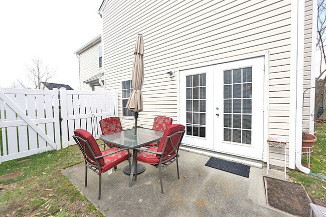Building Photo - 3 Bedroom Home/2 Car Garage  *NW Raleigh L...