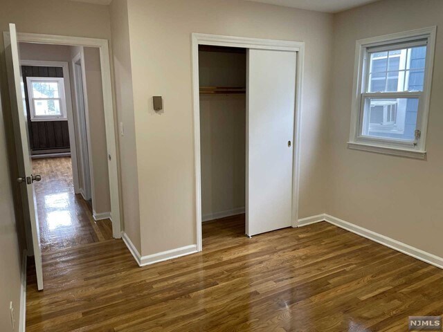 Building Photo - 411 Elm St