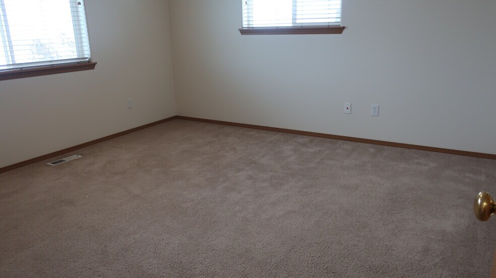 Building Photo - 1289 Canyon Ct