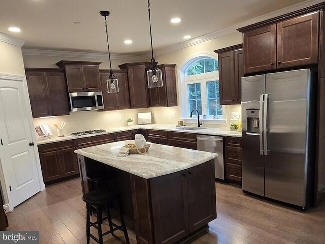 Building Photo - 7986 Benjamin Stoddert Ct