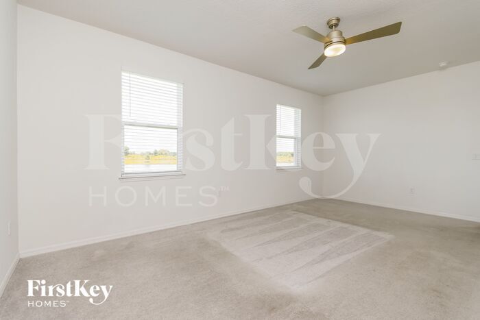 Building Photo - 1630 Isleta Lp