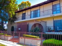 Building Photo - Sunny Spacious Upstairs Condo in Gated Bldg w/Pool by Highland Elementary School