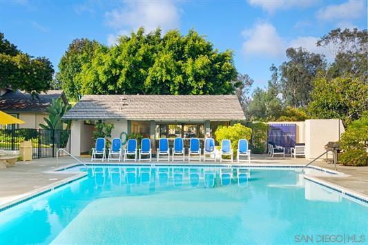 Building Photo - 2770 Caminito Cedros