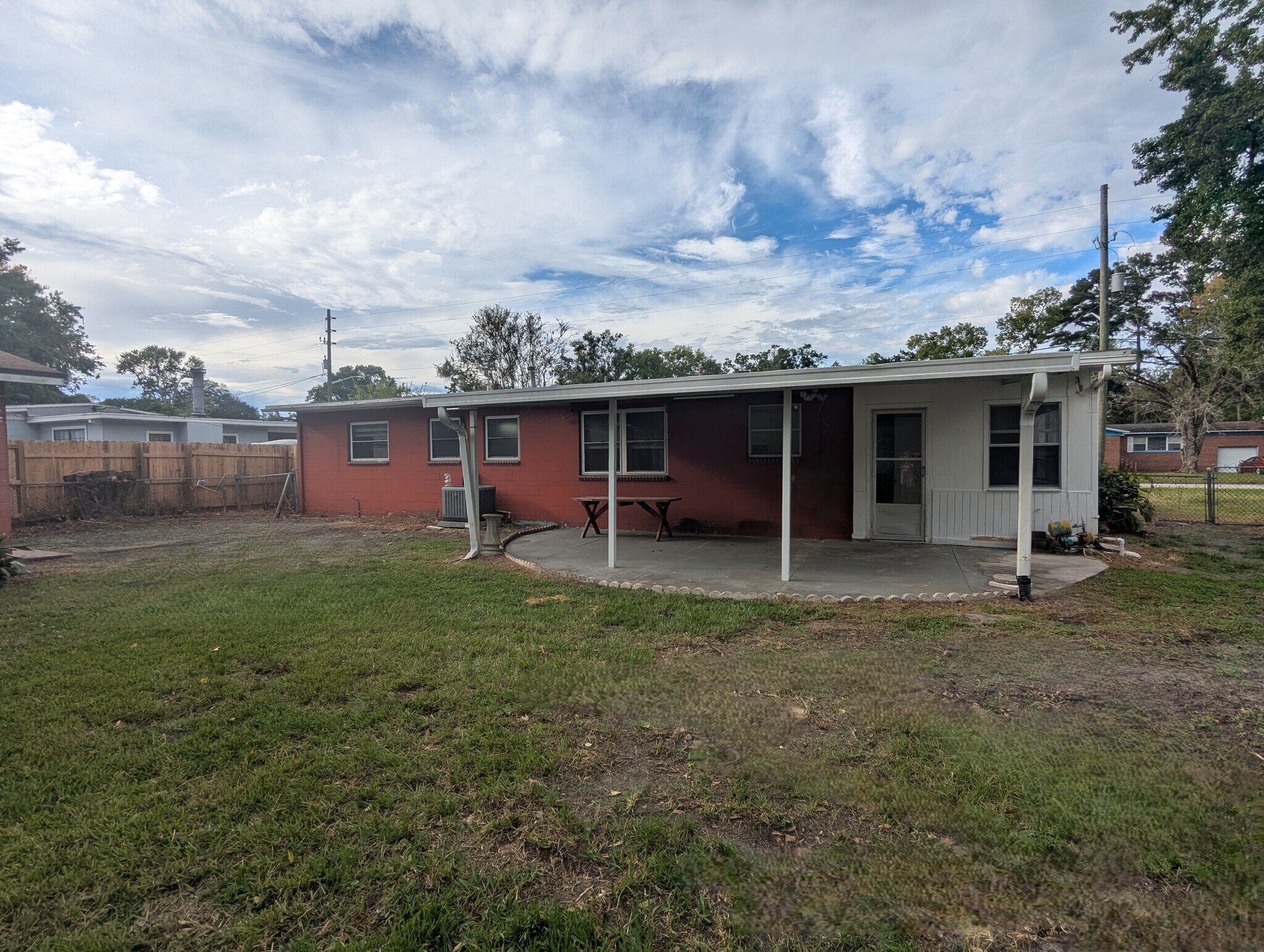 Building Photo - 6522 Bartholf Ave