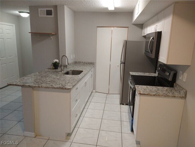 Building Photo - 12540 Equestrian Cir