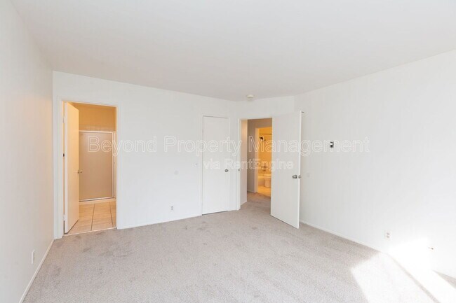 Building Photo - 7056 Park Mesa Way