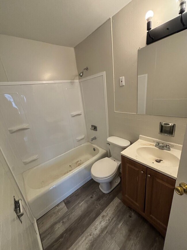 Building Photo - LIMITED TIME**1/2 OFF DEPOSIT**