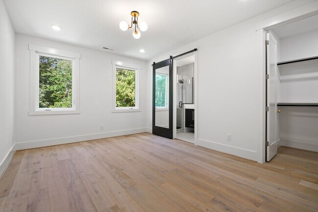 Building Photo - 4-bedroom, 4-bathroom Custom Home in Durha...