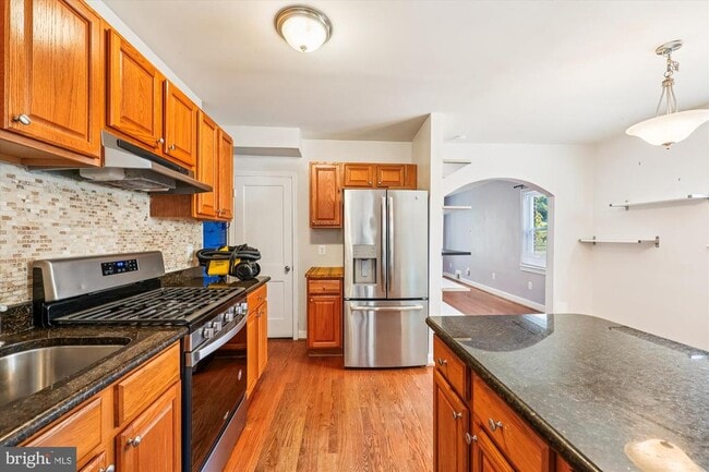 Building Photo - 4808 Fort Totten Dr NE