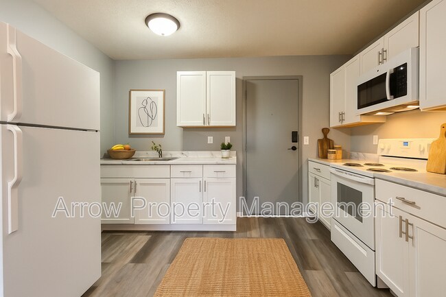 Building Photo - 1730 G St