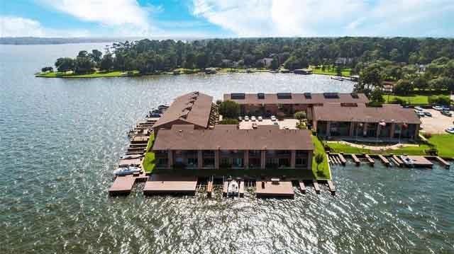 Building Photo - 801 River Rd