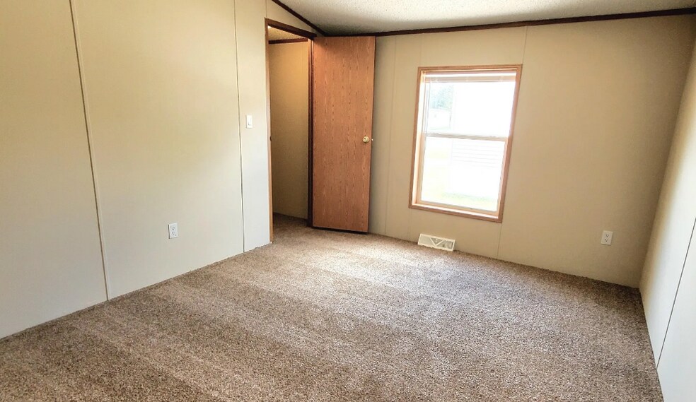 Building Photo - 9486 Lighthouse Dr