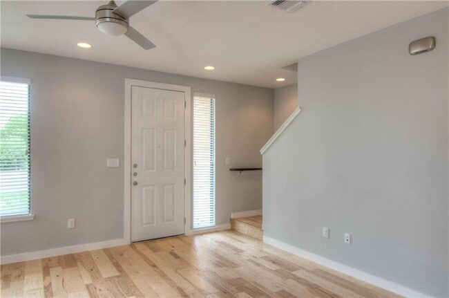 Building Photo - 4303 Red River St